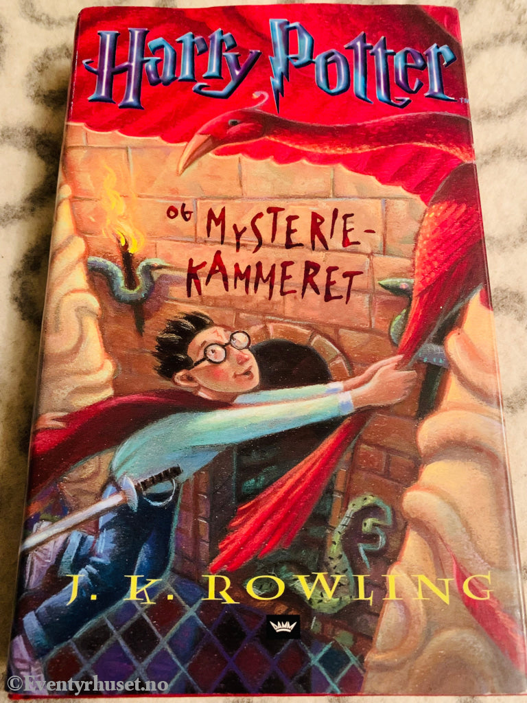 J. K. Rowling. 1998/01. Harry Potter Og Mysteriekammeret. Fortelling
