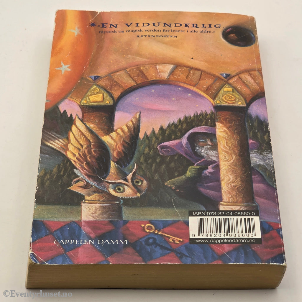 J.K. Rowling, 1999, Harry Potter og de vises stein. Bok.