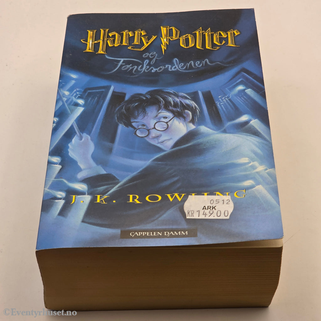 J.K. Rowling, 2003, Harry Potter og Føniksordenen. Bok.