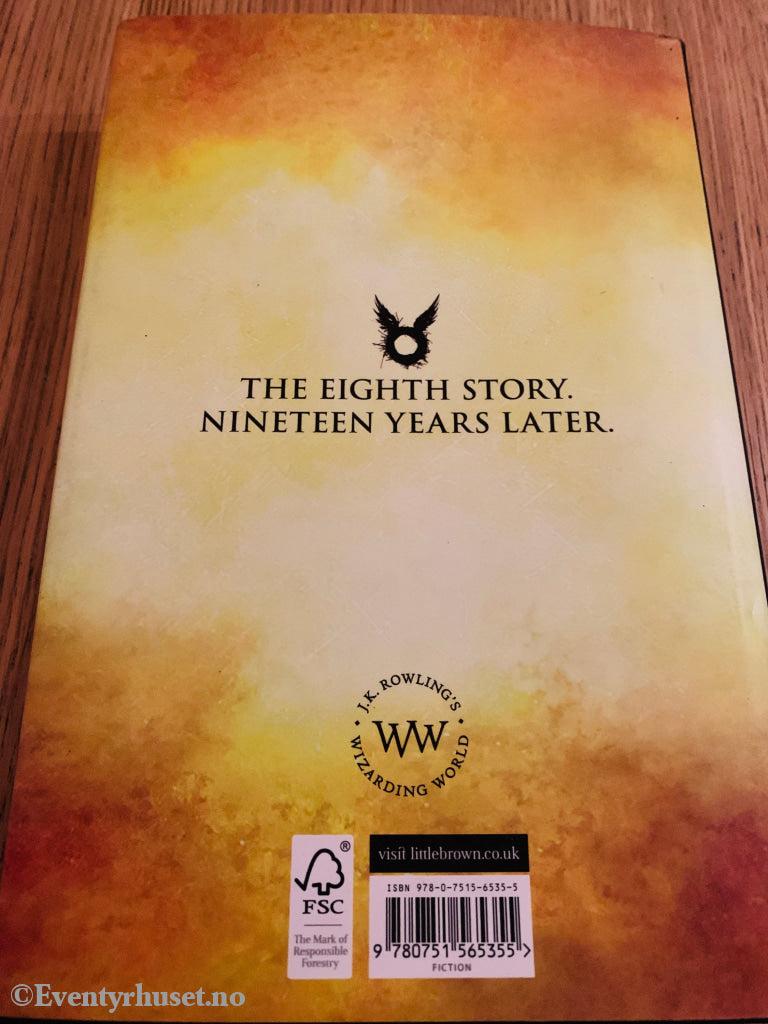 J.K. Rowling, John Tiffany & Jack Thorne. 2016. Harry Potter and the Cursed Child. Bok.