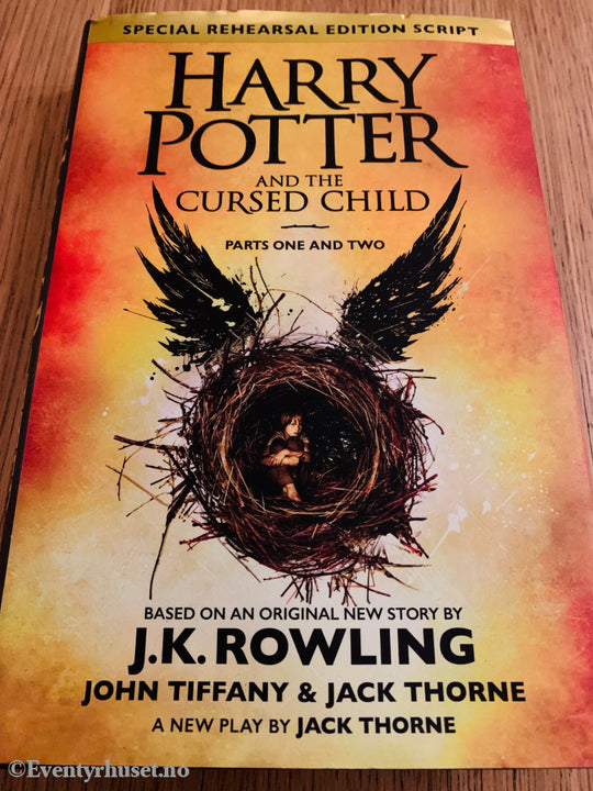 J.K. Rowling, John Tiffany & Jack Thorne. 2016. Harry Potter and the Cursed Child. Bok.