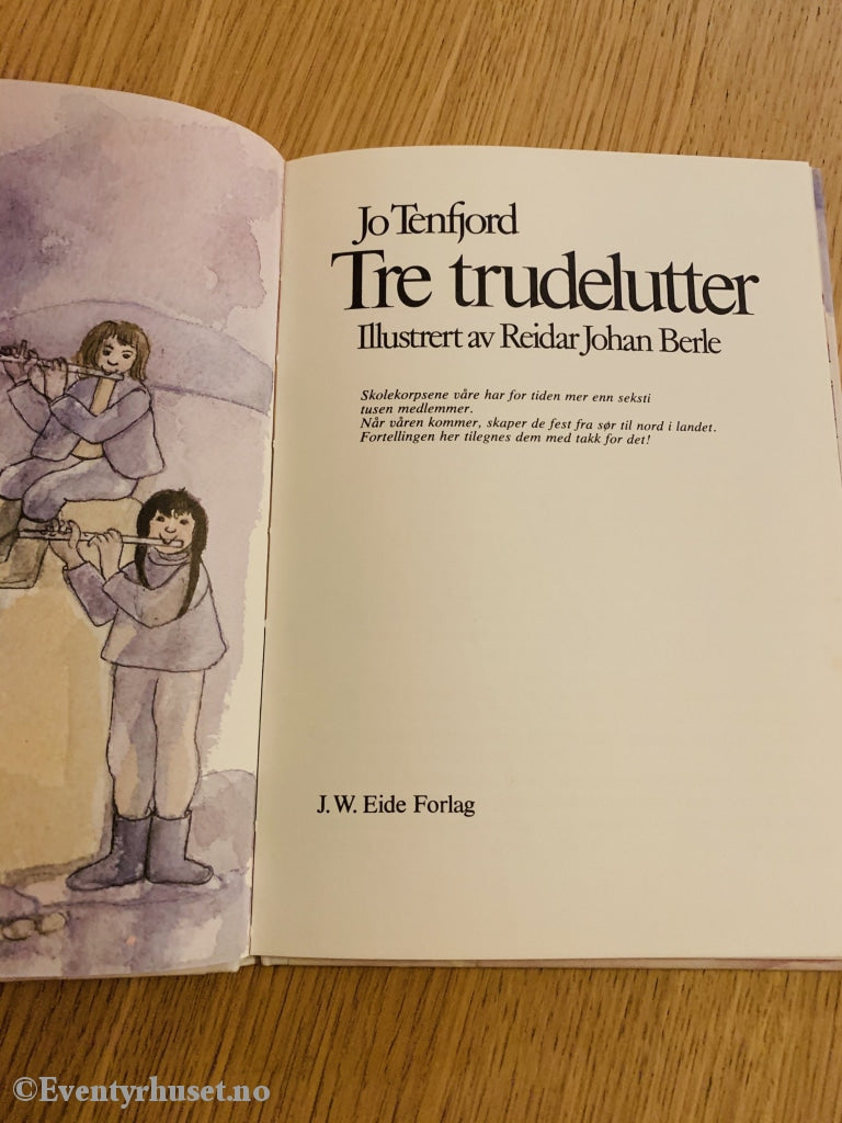 Jo Tenfjord. 1979. Tre Tudelutter. Fortelling