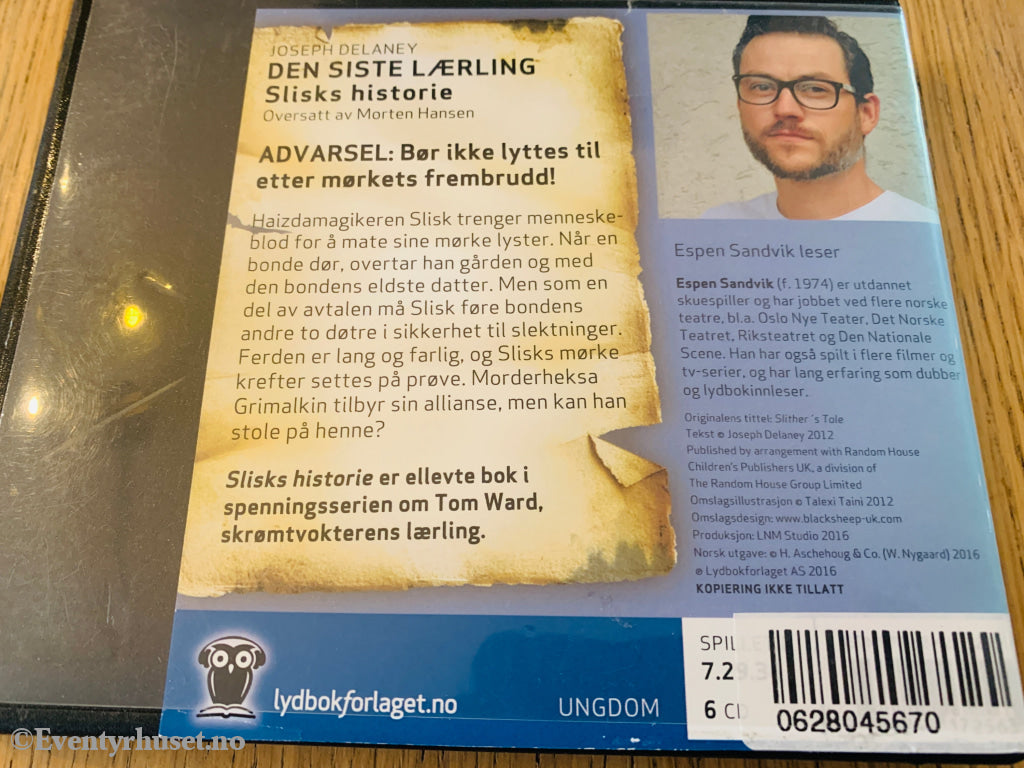 Joseph Delaney. Den siste lærling: Slisks historie. 2011. Lydbok på CD.