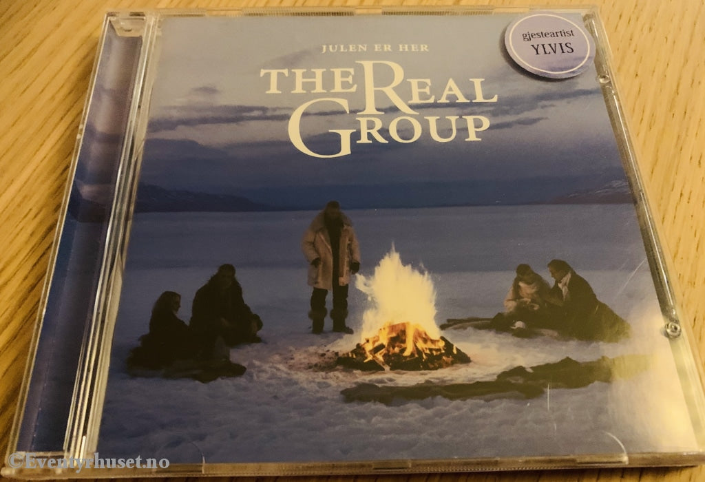 Julen Er Her - The Real Group. 2003. Cd. Cd