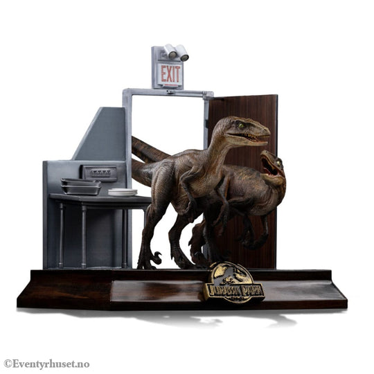 Jurassic Park Art Scale Statue 1/10 Raptors at the Kitchen’s Door 28 cm Collectibles