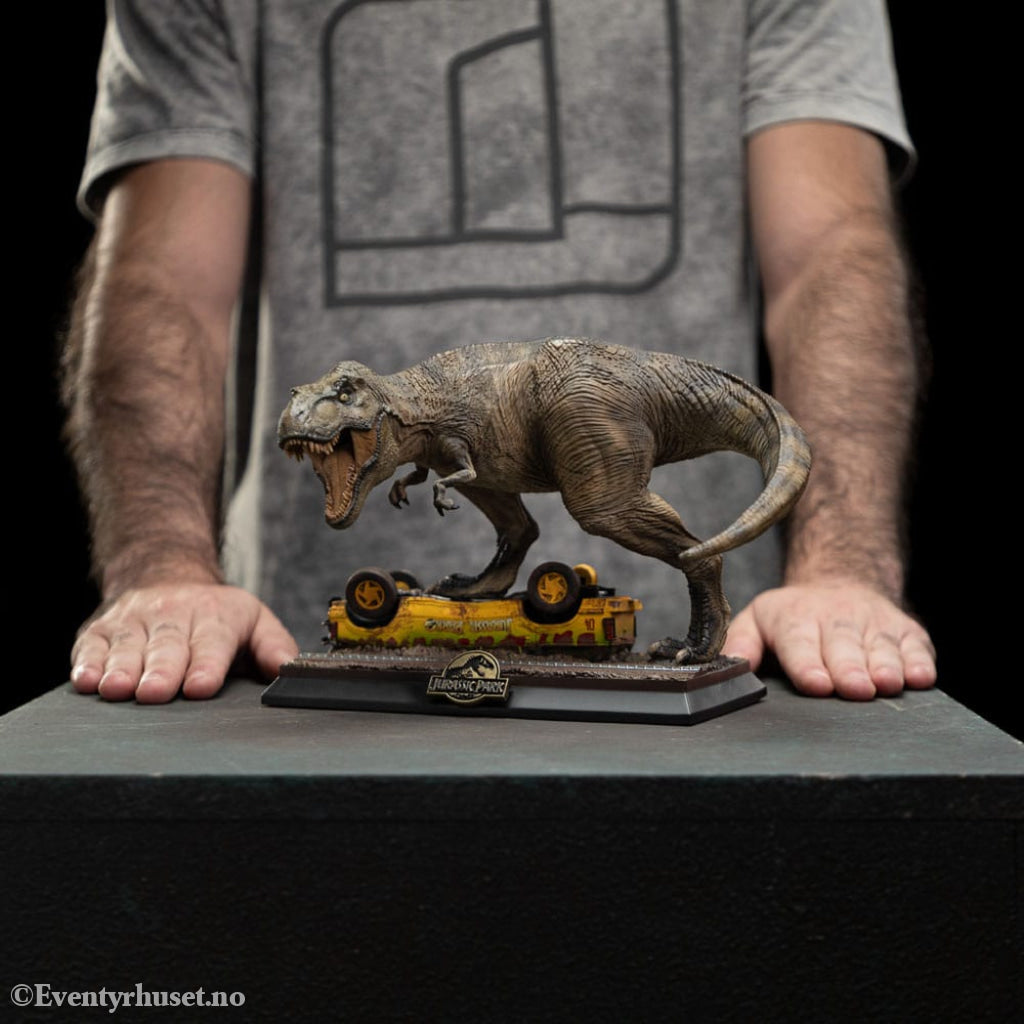Jurassic Park Icons Statue T-Rex Attack 15 cm Collectibles