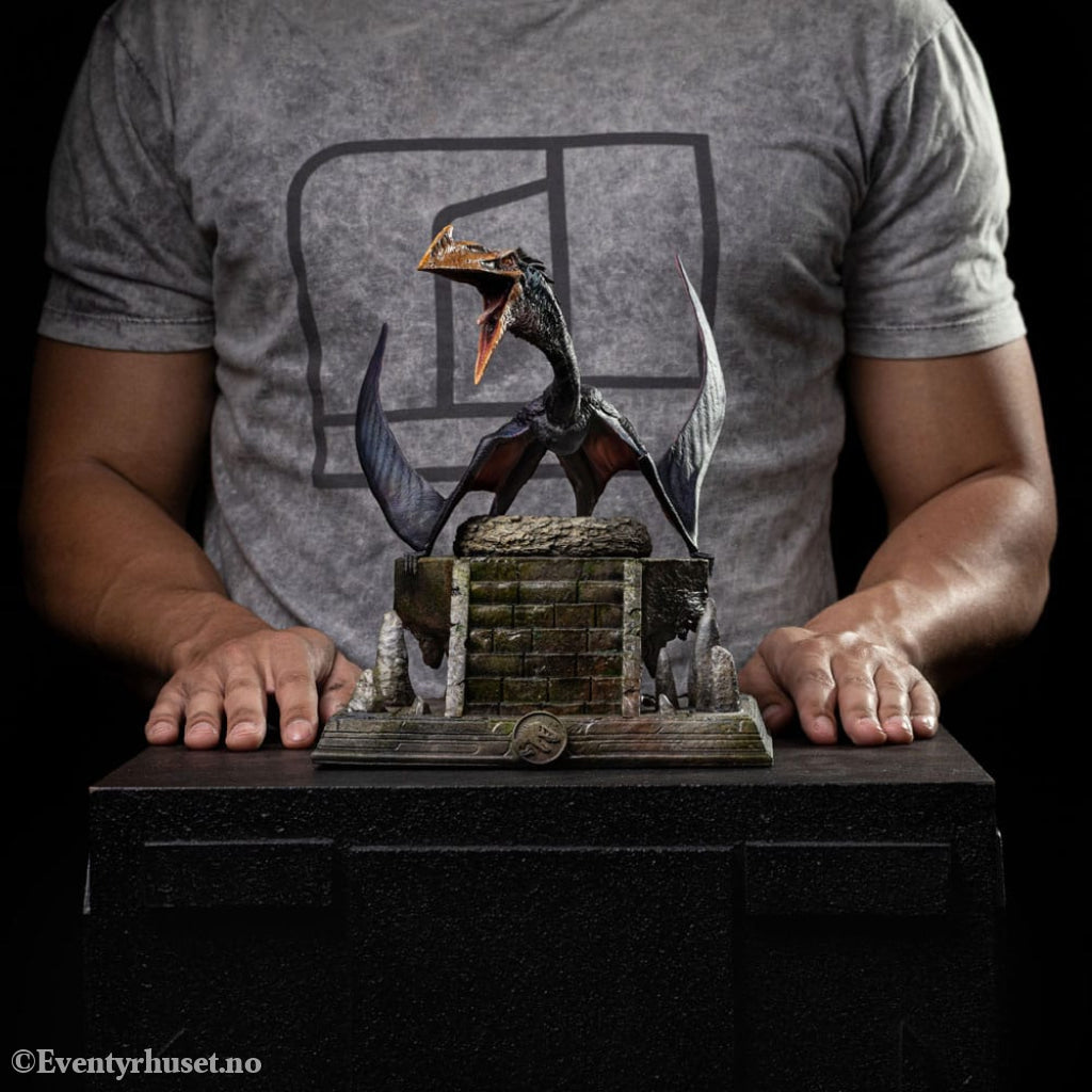 Jurassic World Rebirth Icons Statue Quetzalcoatlus 26 cm Collectibles