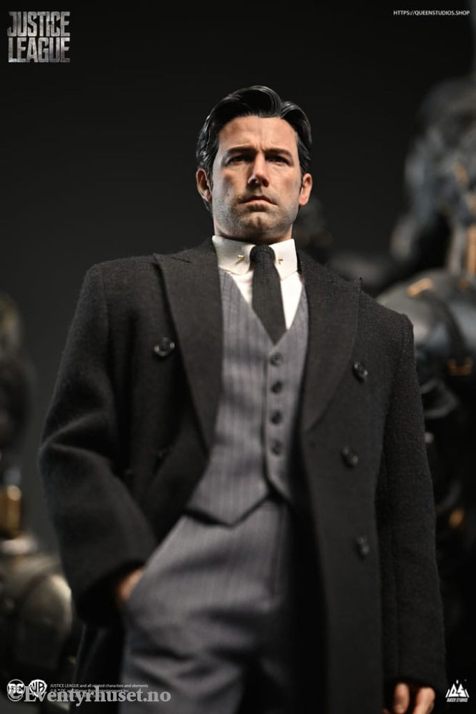 Justice League Statue 1/4 Bruce Wayne (Ben Affleck) 51 cm Collectibles
