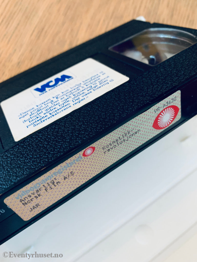 Kosmetikkrevolusjonen. 1977. VHS Big Box. VHS Big Box