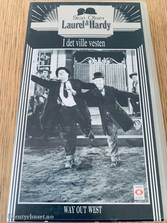 Laurel & Hardy - I Det Ville Vesten. 1937. Vhs. Vhs