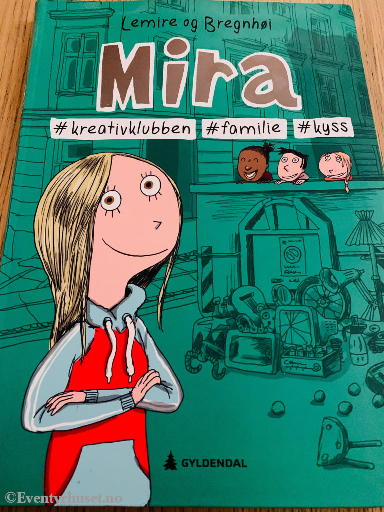 Lemire & Bregnhøi. 2020. Mira: #kreativklubben #familie #kyss. Bok.