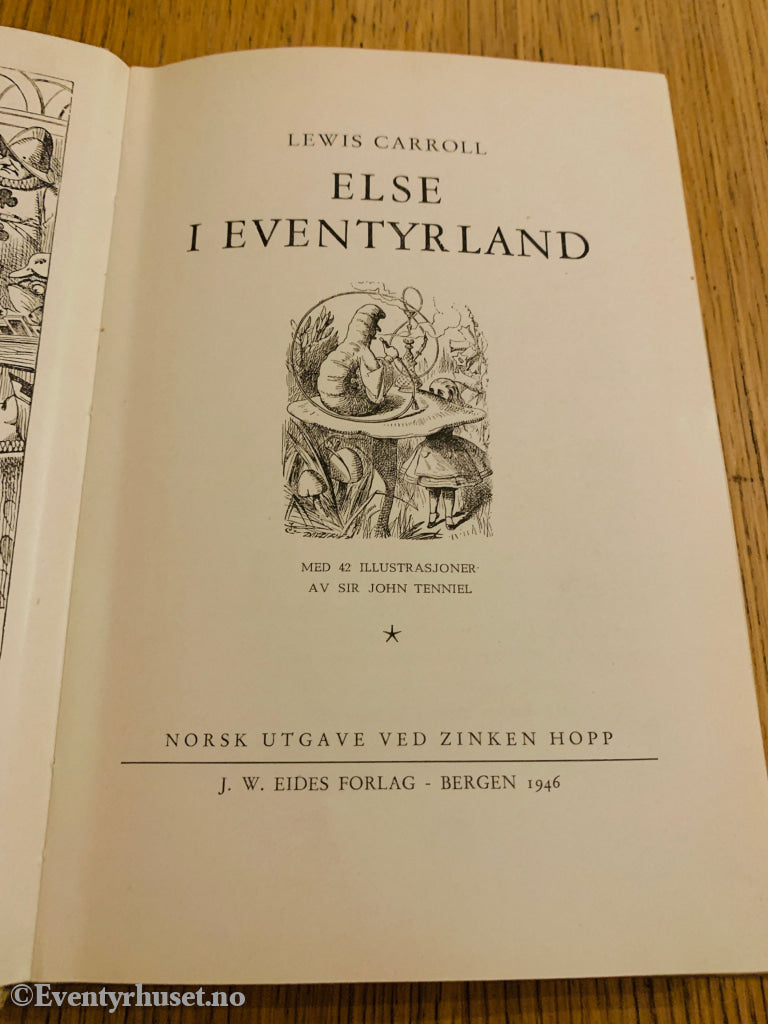 Lewis Carroll. 1865. Else i Eventyrland (Alice’s Adventures in Wonderland). Bok.
