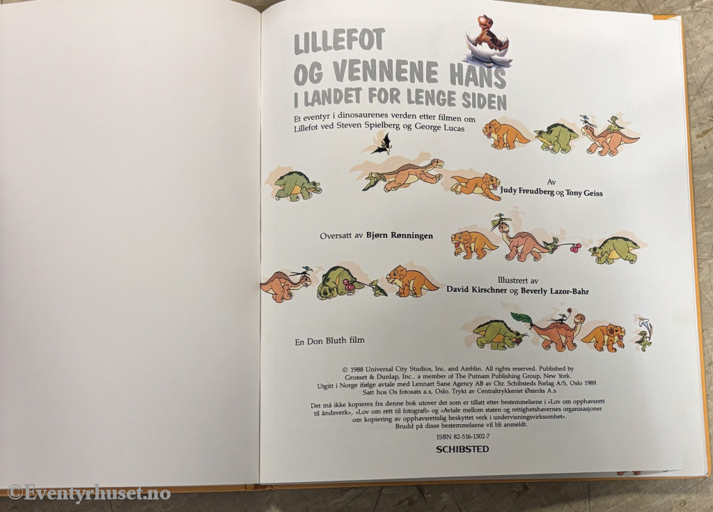 Disney. Lillefot og vennene hans – i landet for lenge siden. Bok.