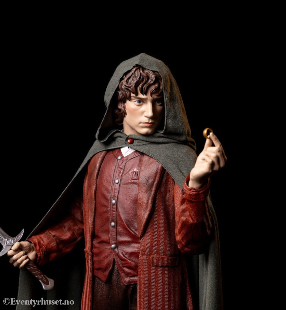Lord of the Rings Life-Size Statue Frodo 152 cm Collectibles