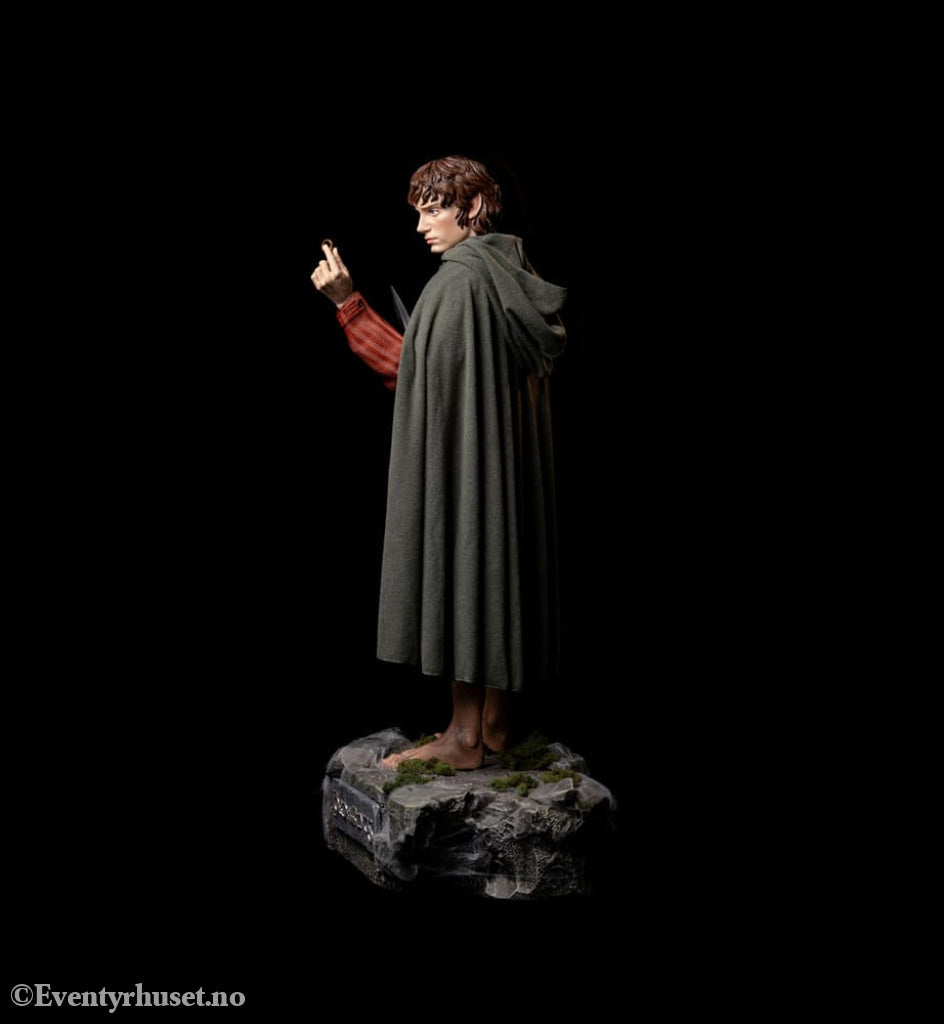 Lord of the Rings Life-Size Statue Frodo 152 cm Collectibles