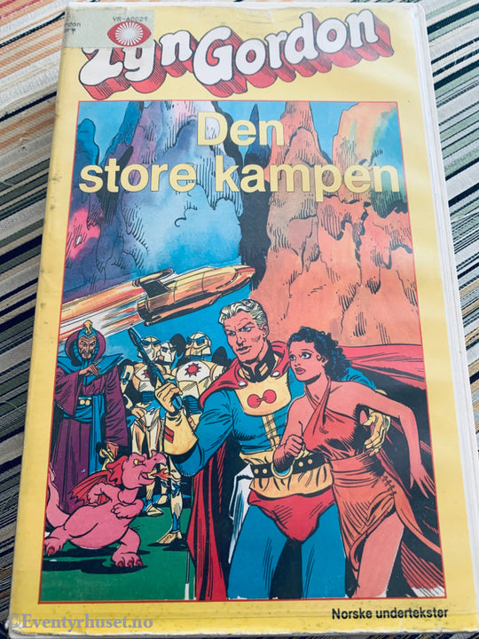 Lyn Gordon. Den Store Kampen. 1985. Vhs Big Box. Fuktskadet Innstikk. Box