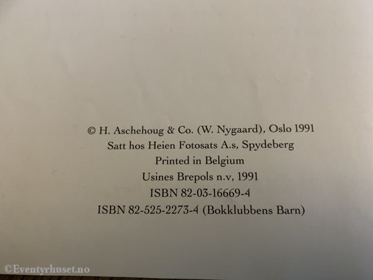 Mari Osmundsen / Tor Bomann-Larsen. 1991. Molly Og Agesander. Fortelling
