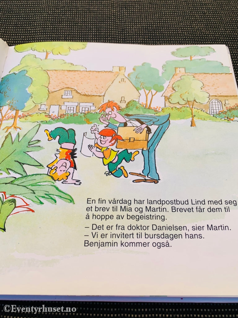 Martin Og Inntrengerne. 1989/94. Fortelling