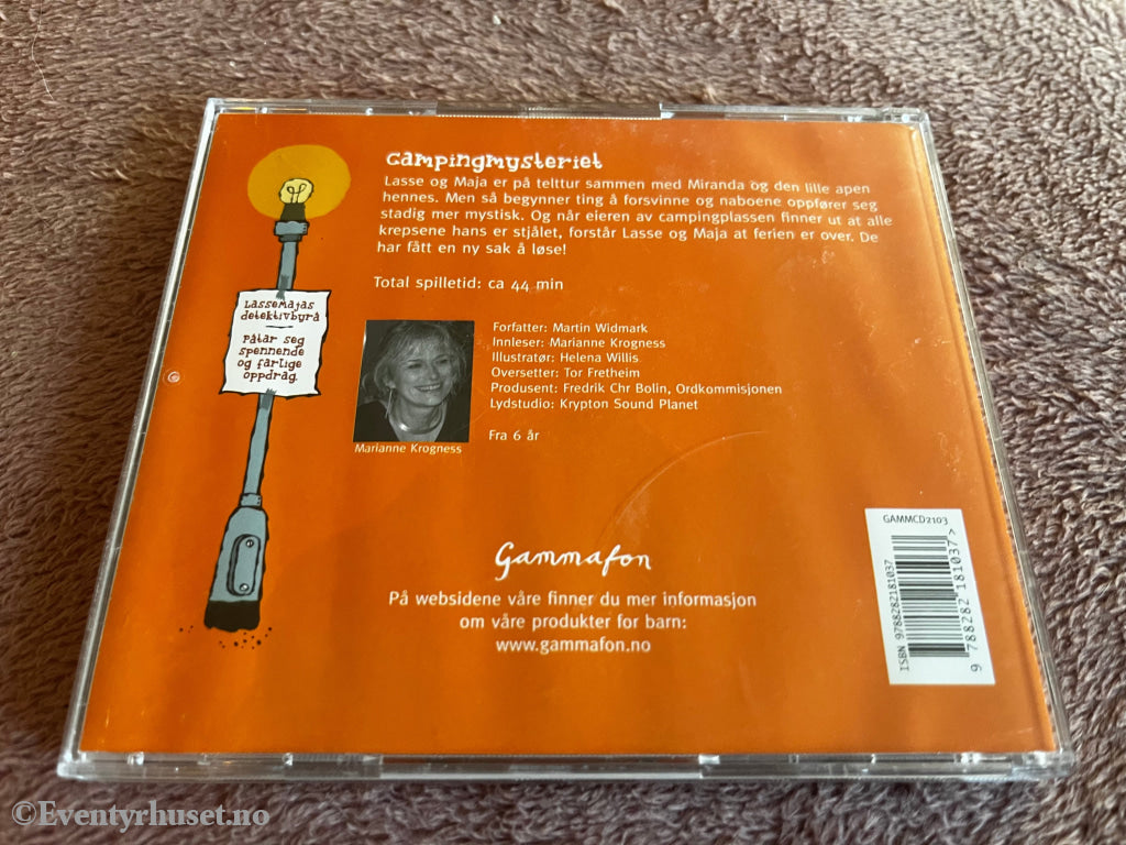Martin Widmark. 2010. LasseMaja Detektivbyrå: Campingmysteriet. Lydbok på CD.