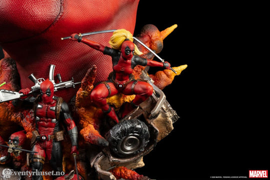 Marvel Fine Art Bust Deadpool 42 cm Collectibles