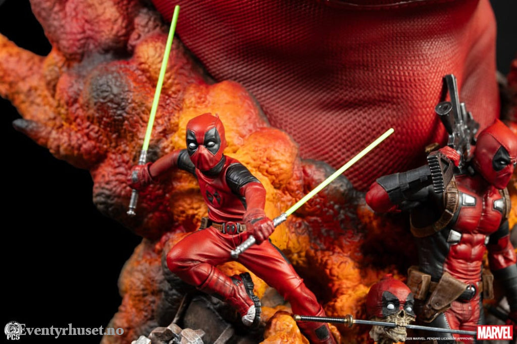 Marvel Fine Art Bust Deadpool 42 cm Collectibles