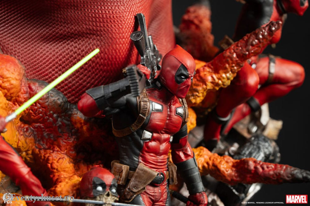 Marvel Fine Art Bust Deadpool 42 cm Collectibles