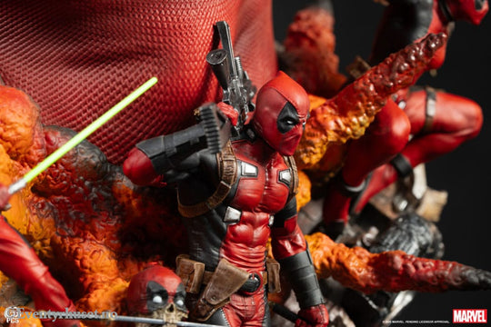 Marvel Fine Art Bust Deadpool 42 cm Collectibles