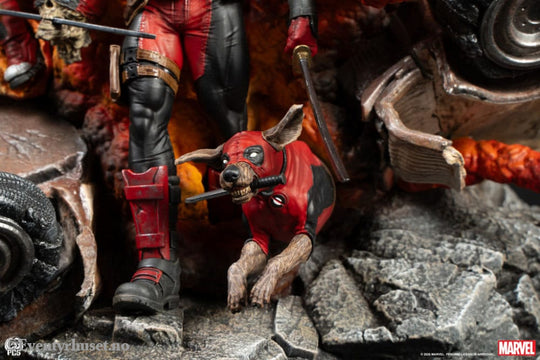 Marvel Fine Art Bust Deadpool 42 cm Collectibles