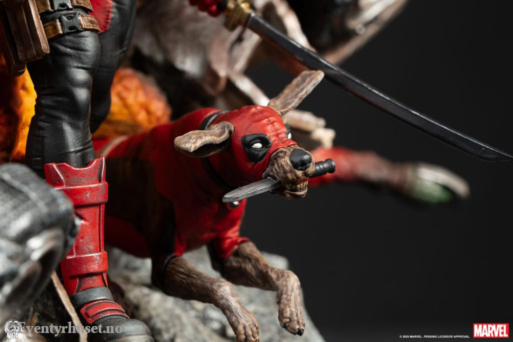 Marvel Fine Art Bust Deadpool 42 cm Collectibles