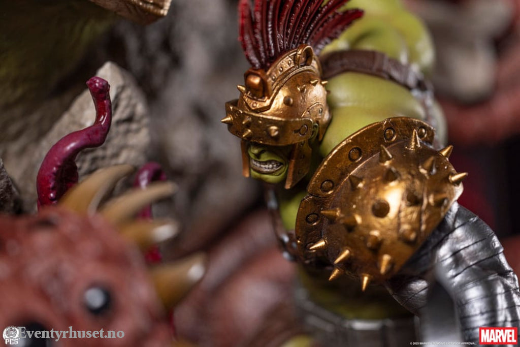 Marvel Fine Art Bust Planet Hulk 56 cm Collectibles