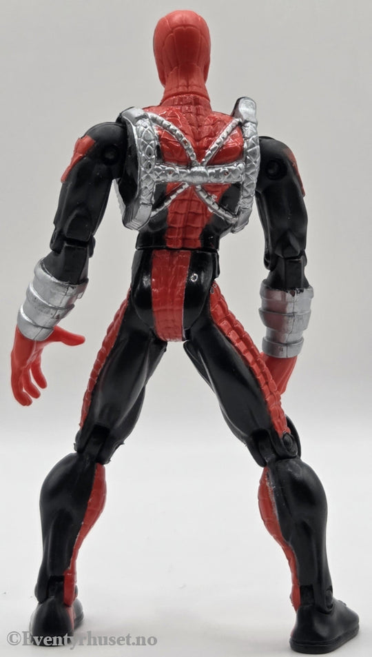 Marvel – Spider-Man (Black & Red Armor). ca. 2001. Actionfigur. Pent brukt.