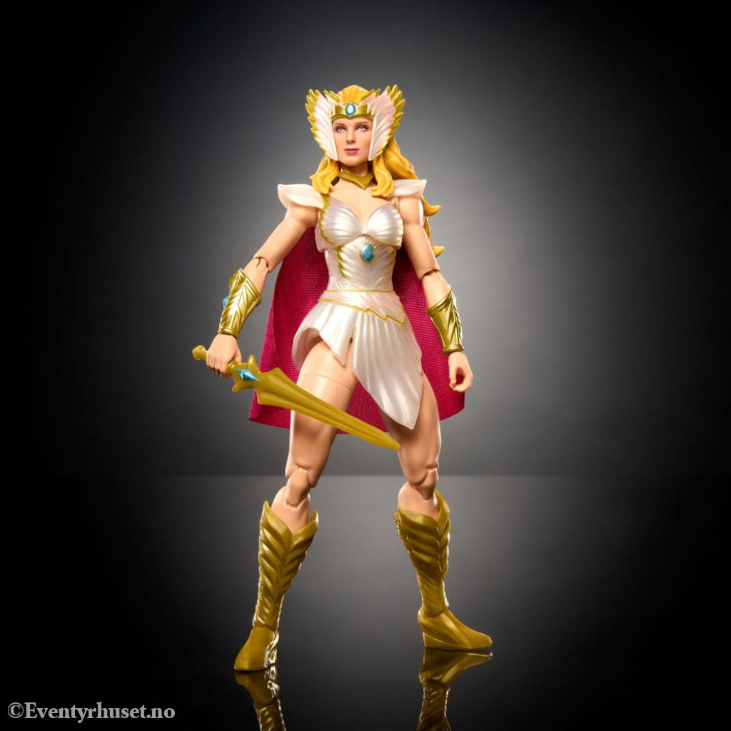 Masters of the Universe New Eternia Action Figure She-Ra 18 cm Toys
