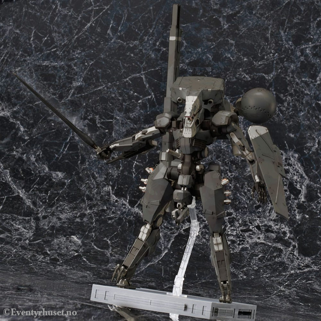 Metal Gear Solid V Plastic Model Kit 1/100 Metal Gear Sahelanthropus Black Ver. 36 cm Manga & Anime