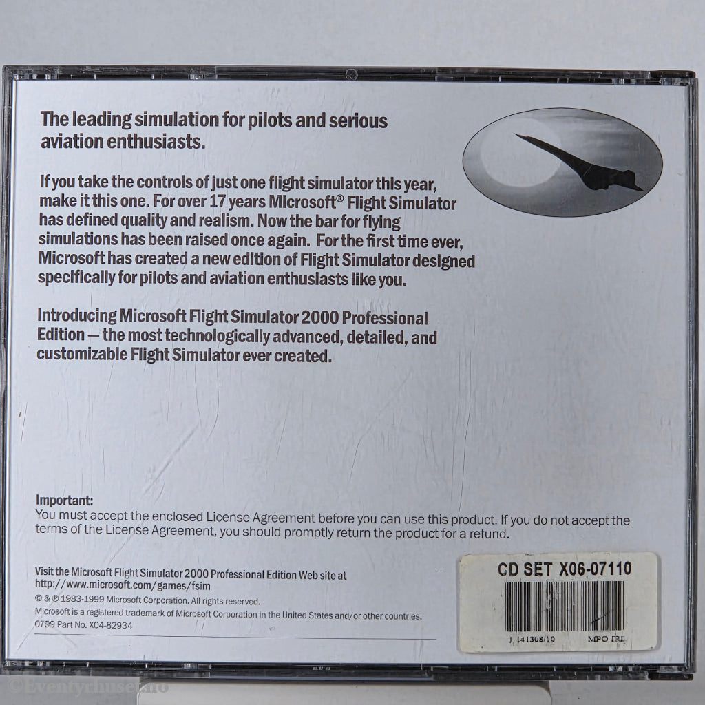 Microsoft Flight Simulator 2000 Professional Edition. PC.