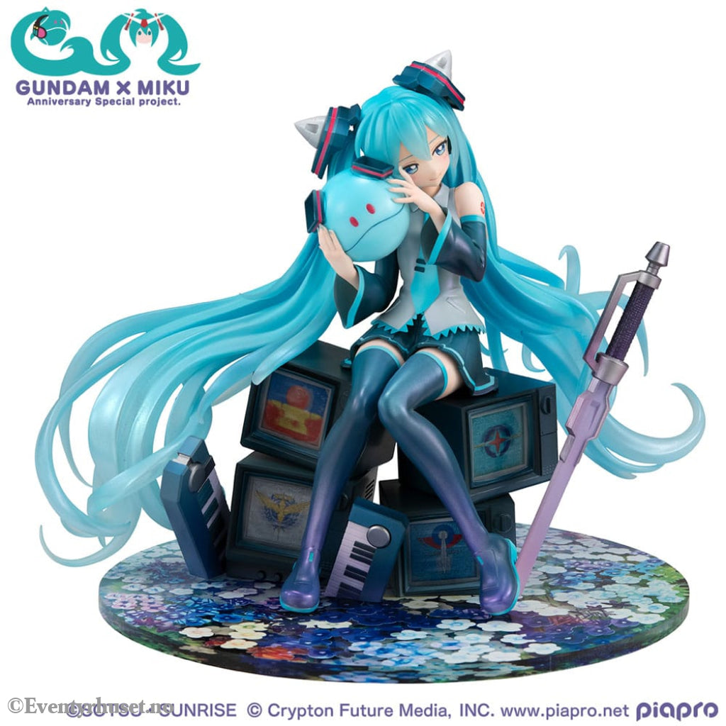 Mobile Suit Gundam x Hatsune Miku Lucrea PVC Statue Hatsune Miku x OO Gundam 45th Anniversary 17 cm Manga & Anime