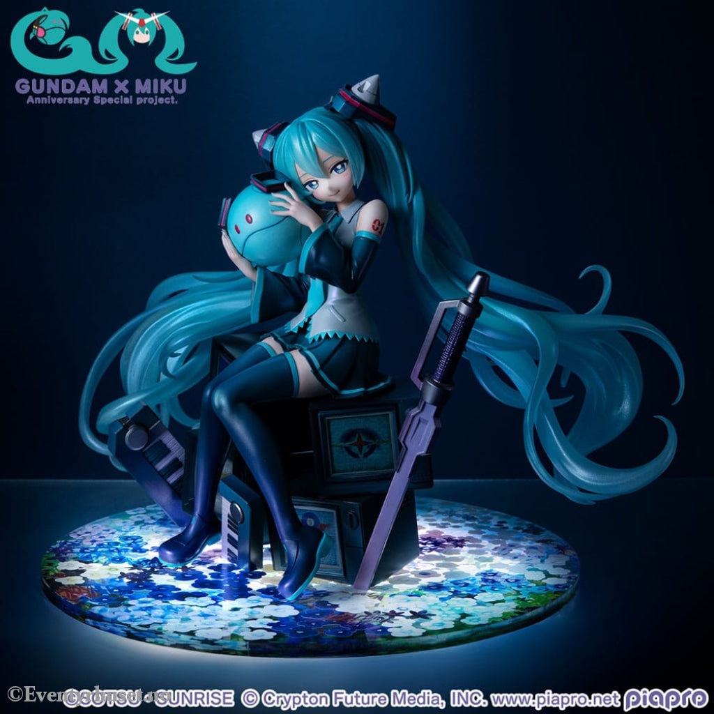 Mobile Suit Gundam x Hatsune Miku Lucrea PVC Statue Hatsune Miku x OO Gundam 45th Anniversary 17 cm Manga & Anime