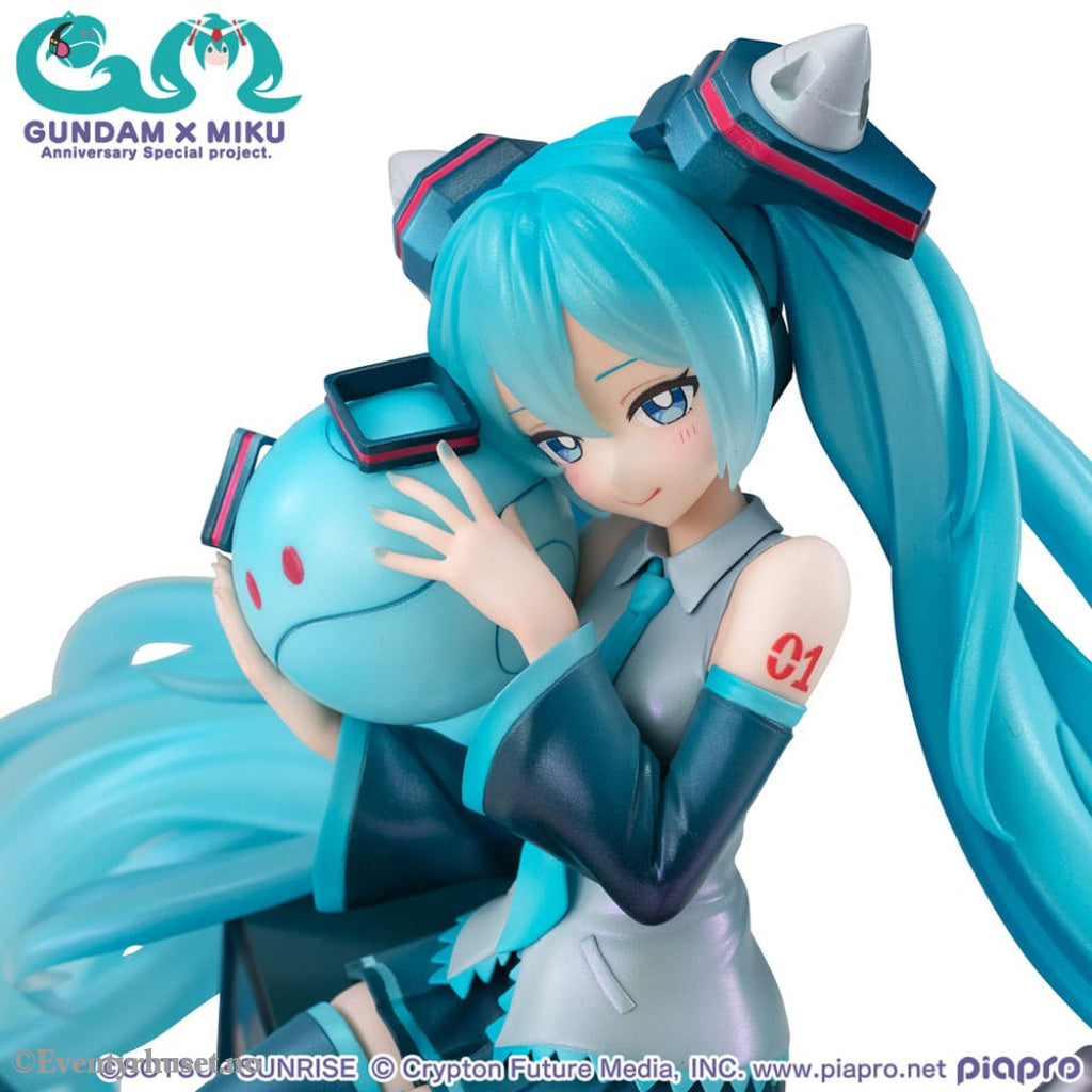 Mobile Suit Gundam x Hatsune Miku Lucrea PVC Statue Hatsune Miku x OO Gundam 45th Anniversary 17 cm Manga & Anime