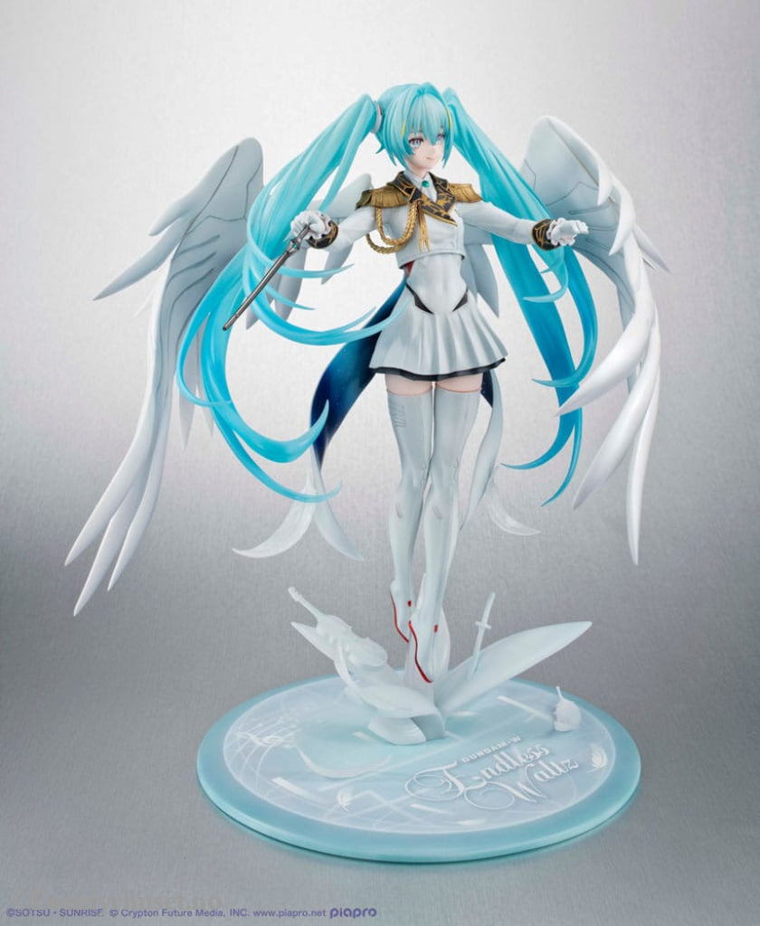 Mobile Suit Gundam x Hatsune Miku Lucrea PVC Statue Hatsune Miku x Wing Gundam Zero EW 45th Anniversary 27 cm Manga &