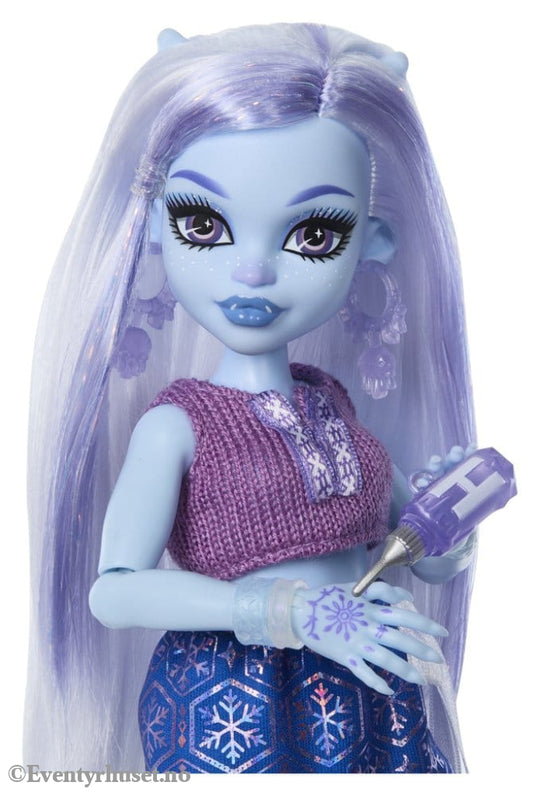 Monster High Self-Scare Secrets Doll Abbey Bominable Toys
