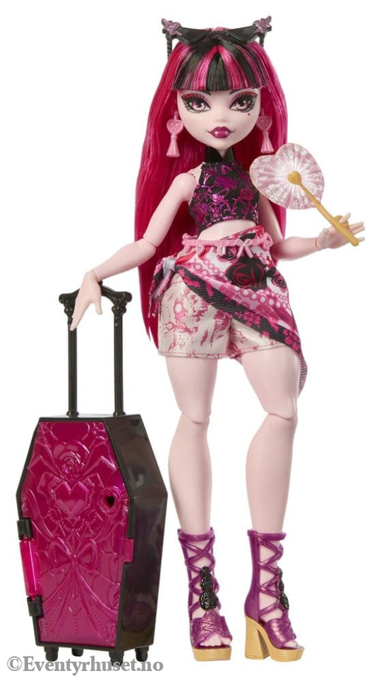 Monster High Skulltimate Secrets Doll Destination: Gore-geous Oasis - Draculaura Toys