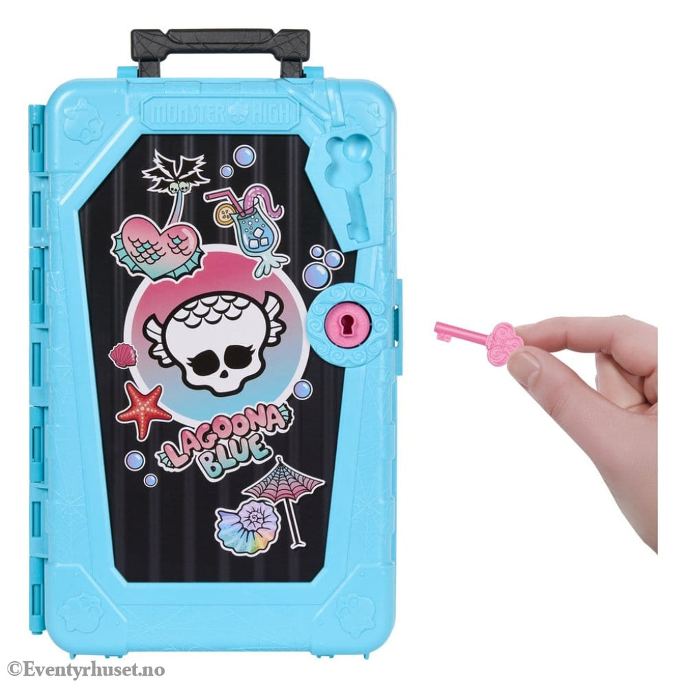 Monster High Skulltimate Secrets Doll Destination: Gore-geous Oasis - Lagoona Blue Toys