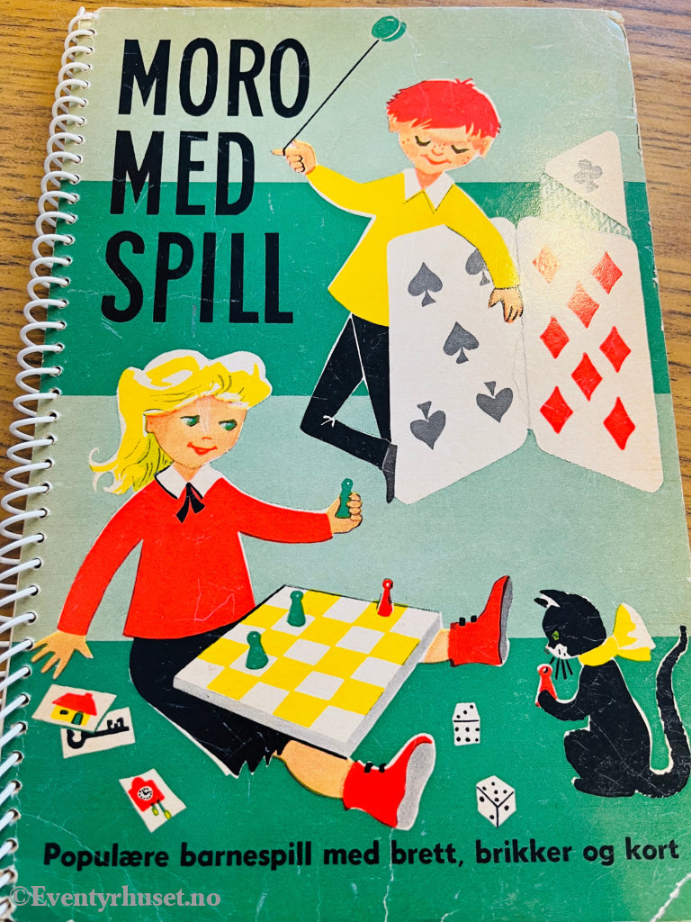 Ukjent. Moro med spill. Bok.