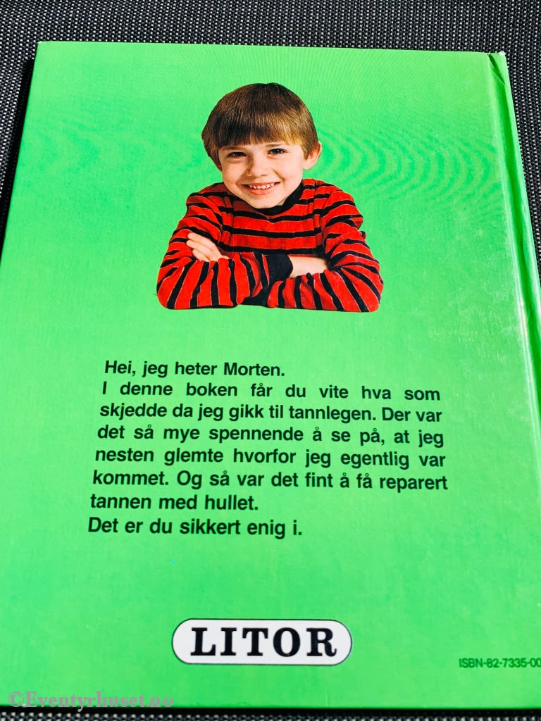 Morten Hos Tannlegen. 1983. Fortelling