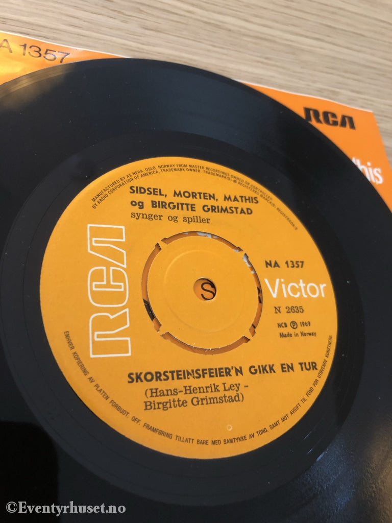 Morten Sidsel Mathis Og Birgitte Grimstad Synger Spiller. 1969. Ep-Singel. Ep