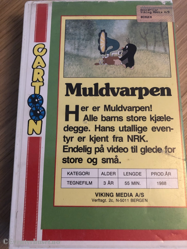 Muldvarpen. 1988. Norsk Tale Ved Harald Mæle. Vhs Big Box.