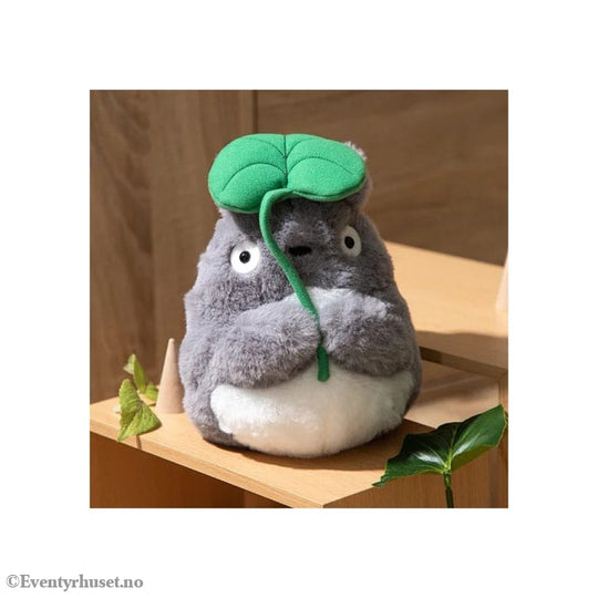 My Neighbor Totoro Nakayoshi Plush Figure Big Totoro with leaf 21 cm Manga & Anime