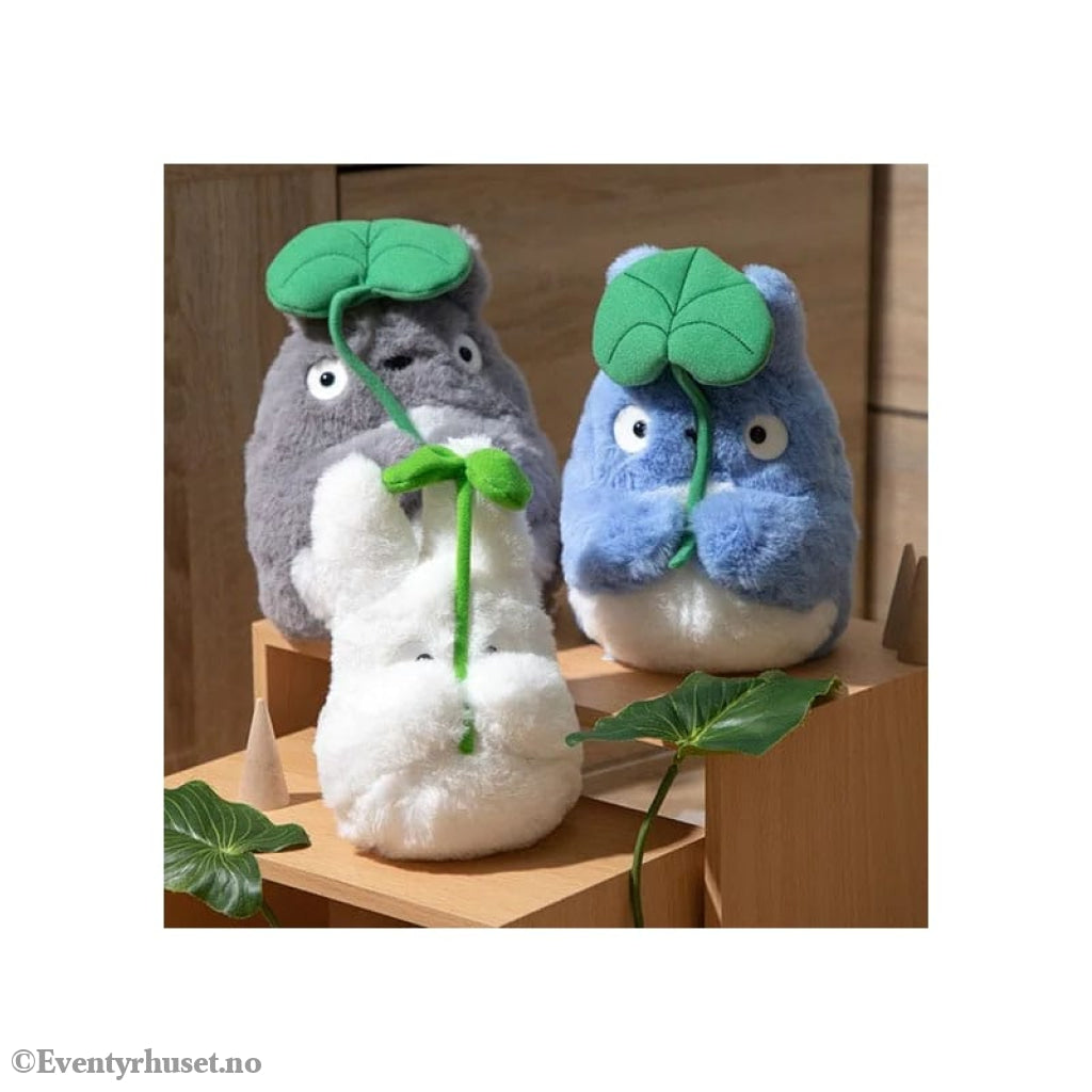 My Neighbor Totoro Nakayoshi Plush Figure Small Totoro with leaf 19 cm Manga & Anime