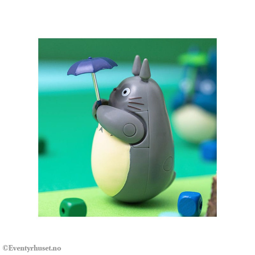 My Neighbor Totoro Round Bottomed Figurine Big Totoro with leaf 7 cm Manga & Anime