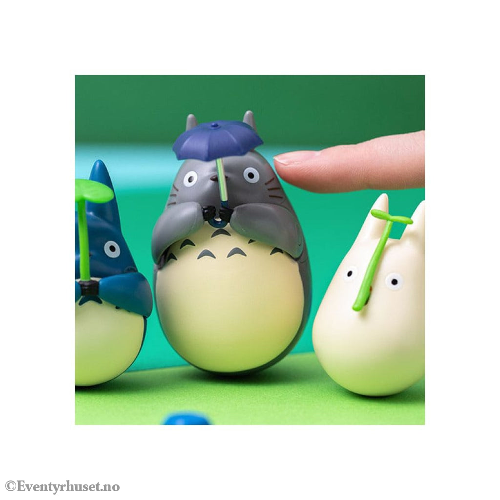 My Neighbor Totoro Round Bottomed Figurine Mid Totoro with leaf 6 cm Manga & Anime