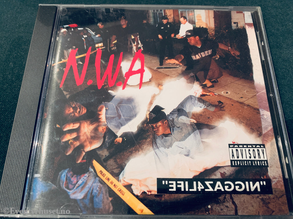 N.W.A – Efil4zaggin / 100 Miles And Runnin'. CD.